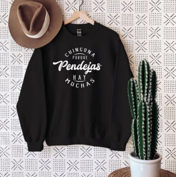 NWT - Chingona porque pendejas hay muchas swetshirt - Picture 2 of 2